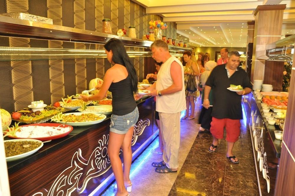 Club Tess Hotel Konaklı Екстериор снимка