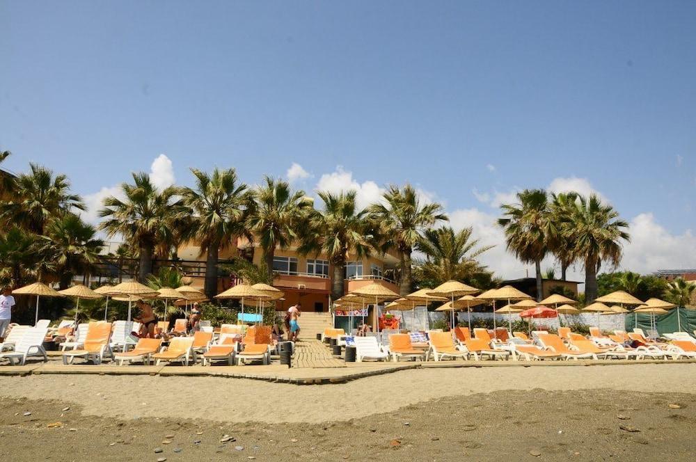 Club Tess Hotel Konaklı Екстериор снимка