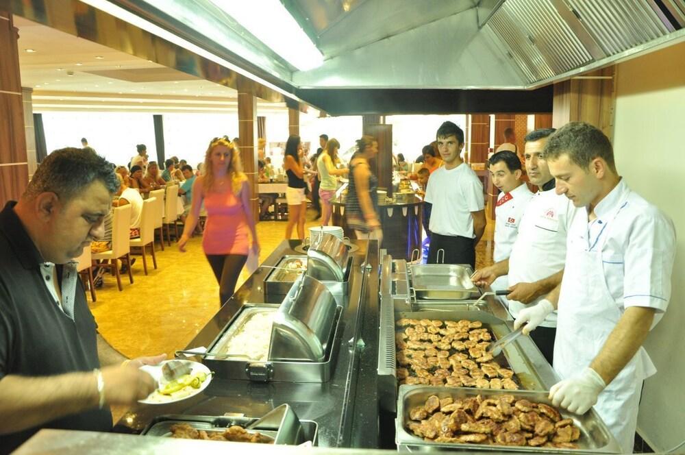 Club Tess Hotel Konaklı Екстериор снимка