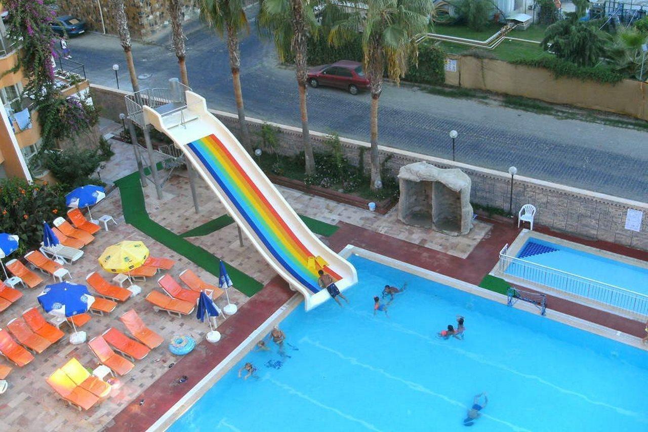 Club Tess Hotel Konaklı Екстериор снимка