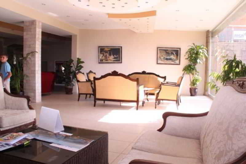 Club Tess Hotel Konaklı Екстериор снимка