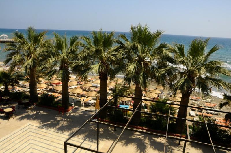 Club Tess Hotel Konaklı Екстериор снимка
