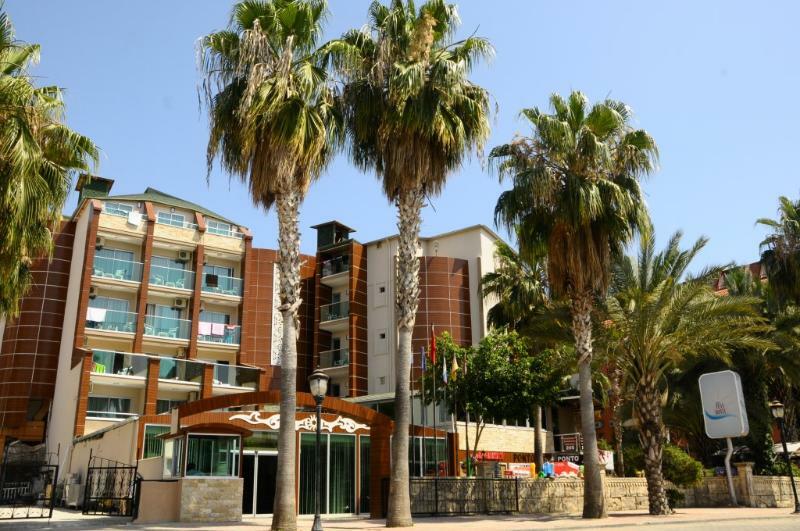 Club Tess Hotel Konaklı Екстериор снимка