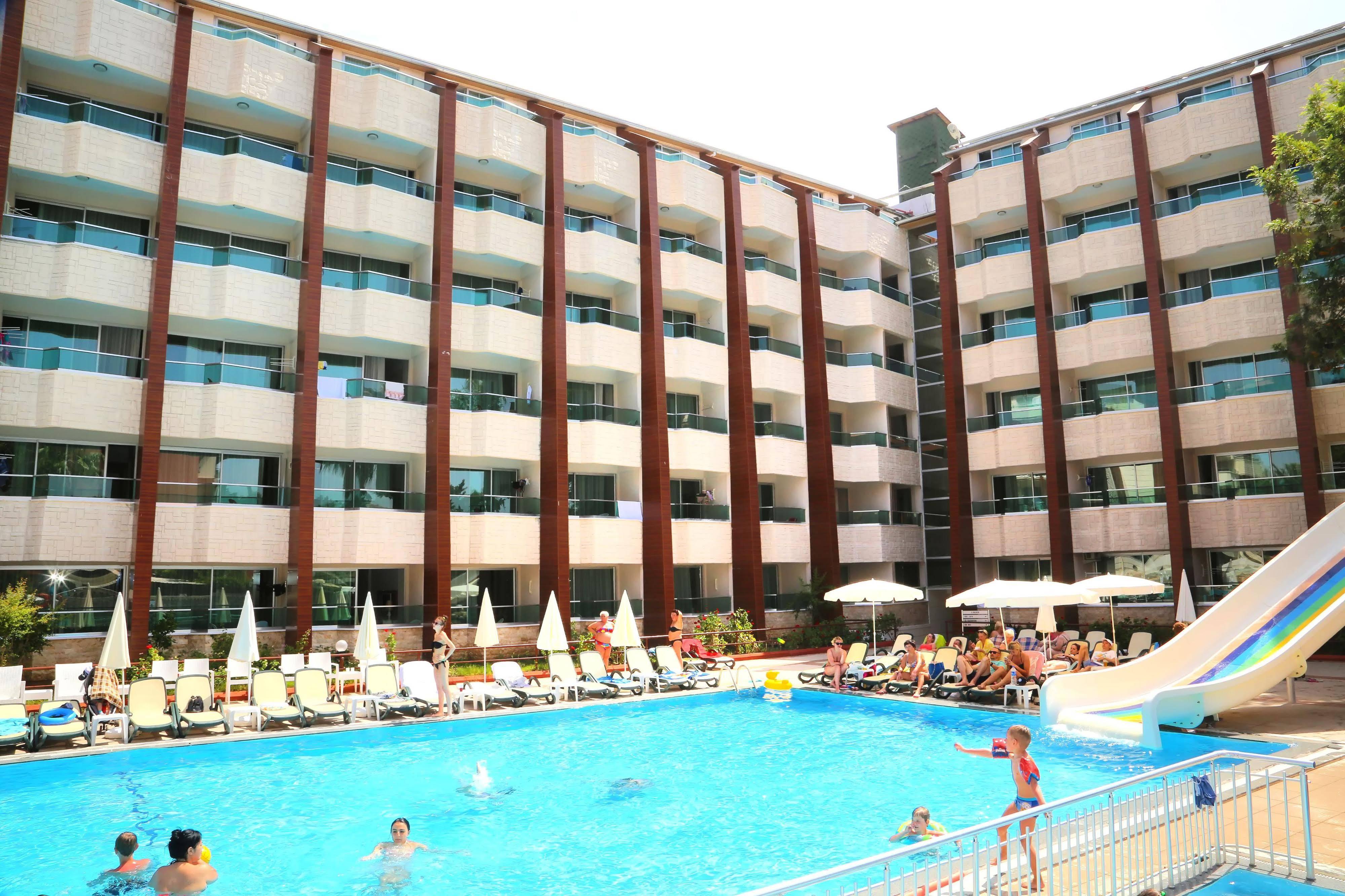 Club Tess Hotel Konaklı Екстериор снимка