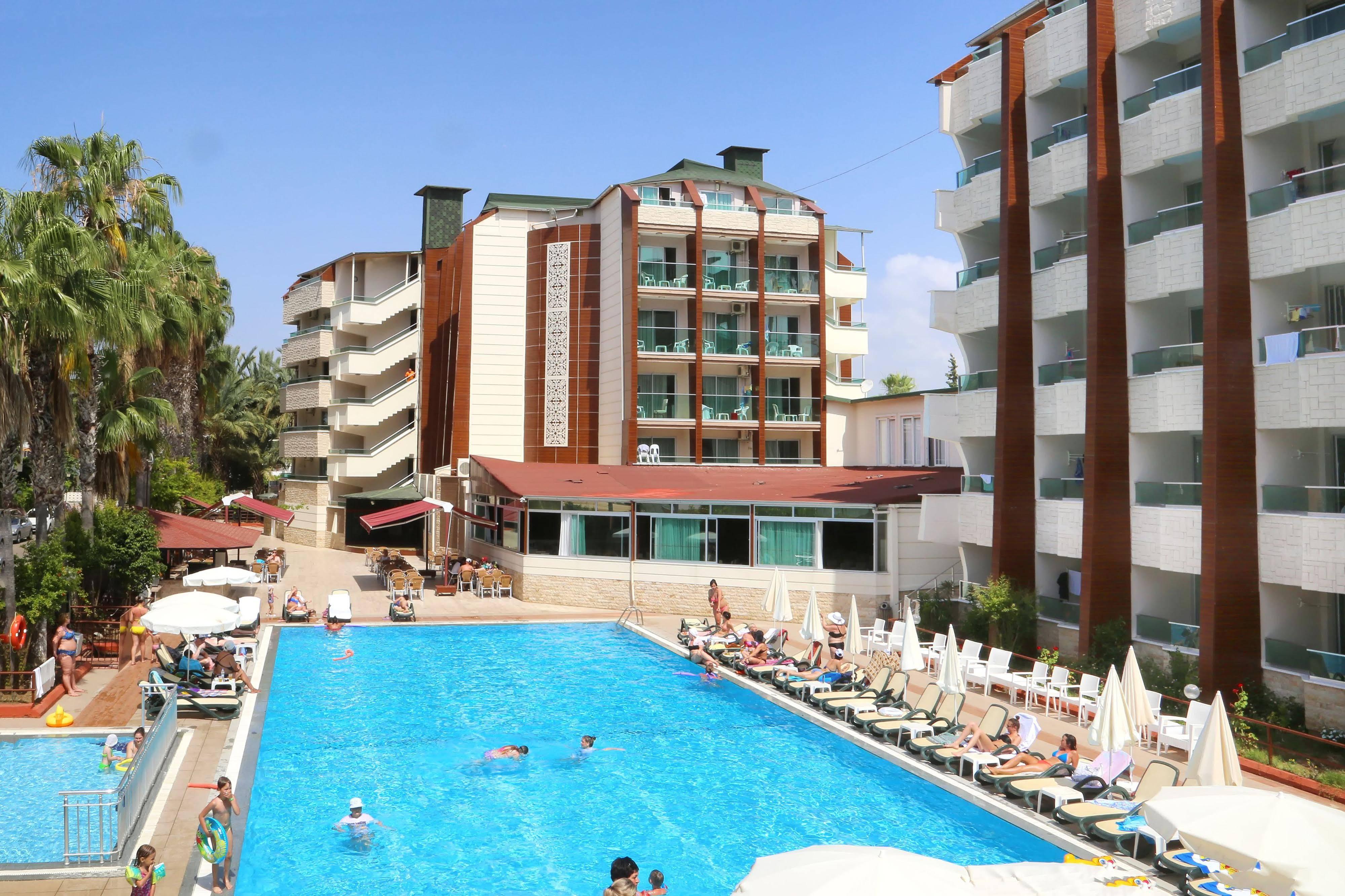 Club Tess Hotel Konaklı Екстериор снимка